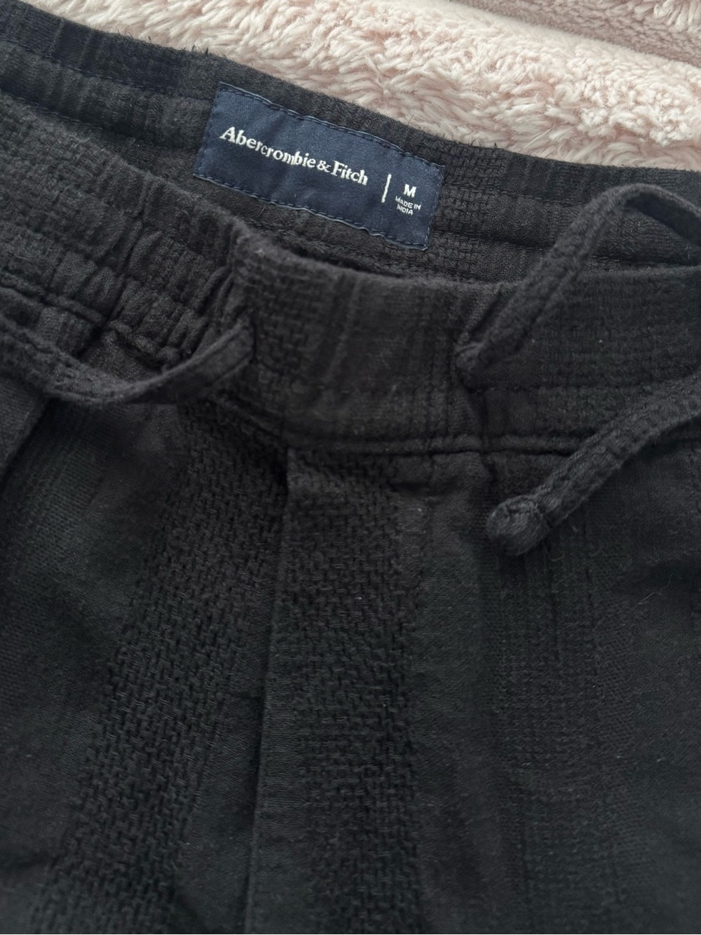 Abercrombie & Fitch Black Knit Elastic Drawstring Shorts - Picture 3 of 3